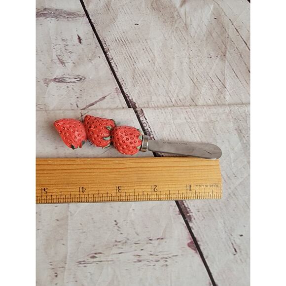 Studio Art Pottery Wavy Dish 7in Tan Pressed Leaf & Berries Pattern Signed - Picture 7 of 10